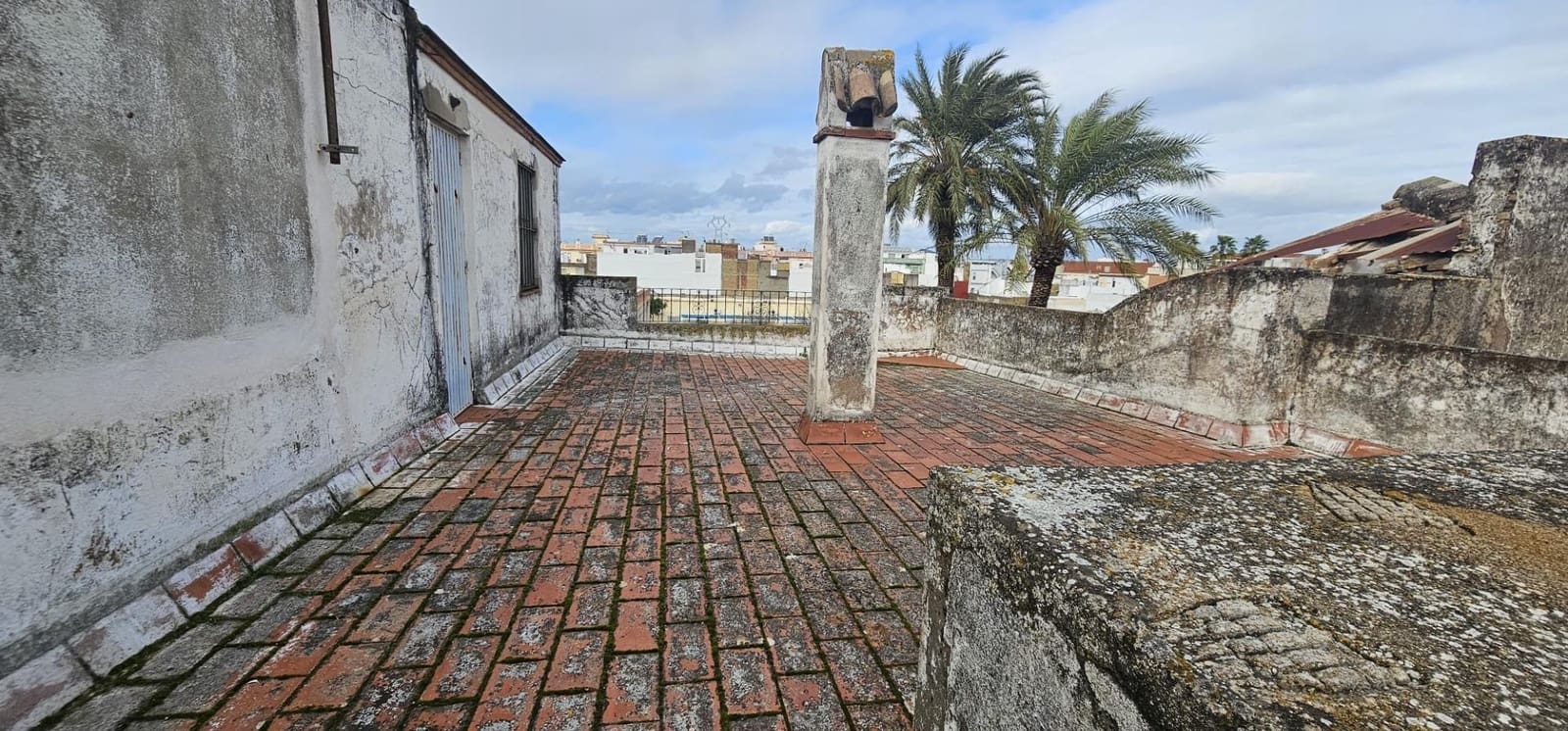 5 makuuhuone Rivitalo myytävänä paikassa La Algaba - 145 000 € (Ref: 9625807)