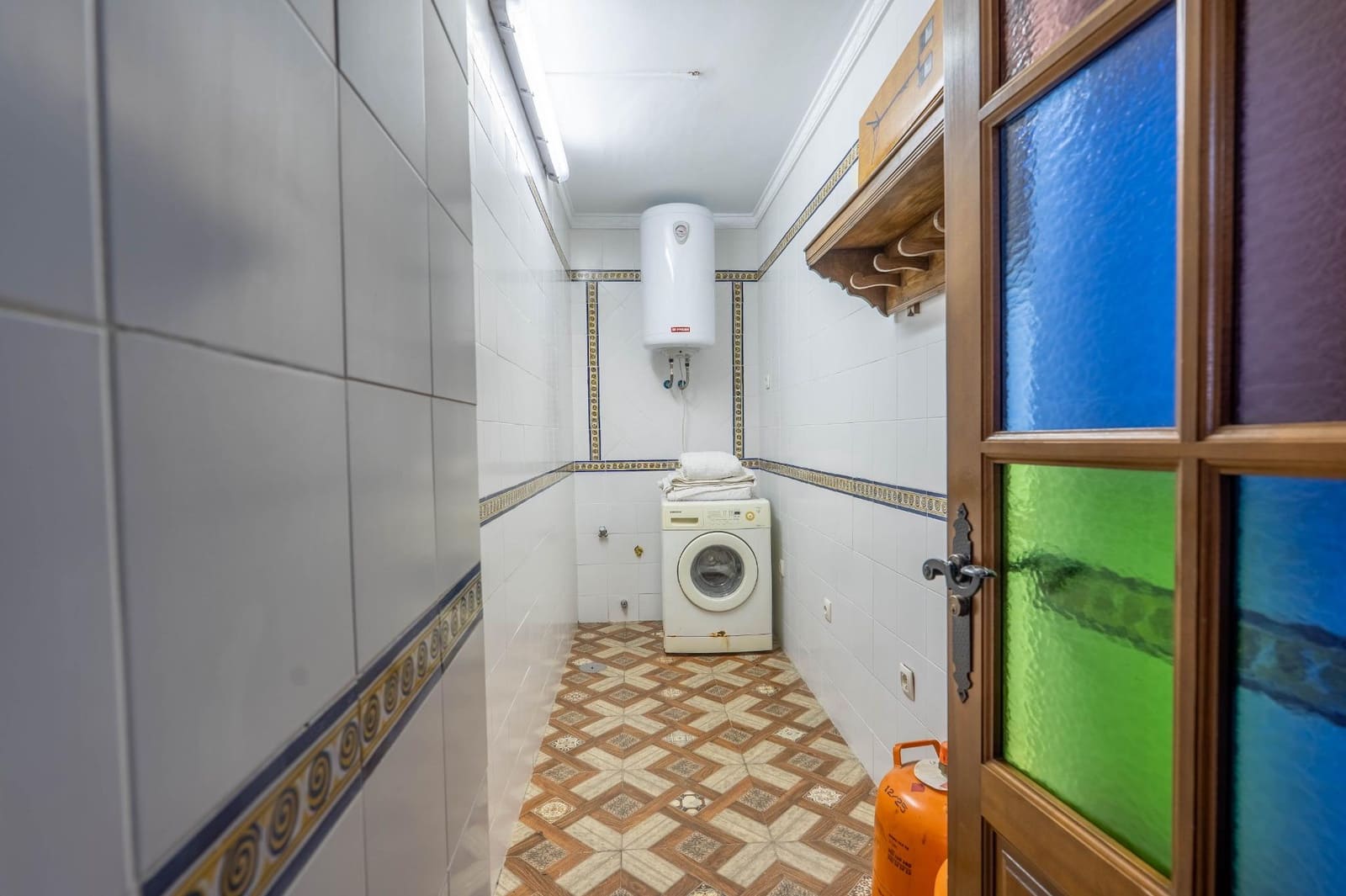 4 bedroom Villa for sale in El Garrobo with garage - € 325,000 (Ref: 9634413)