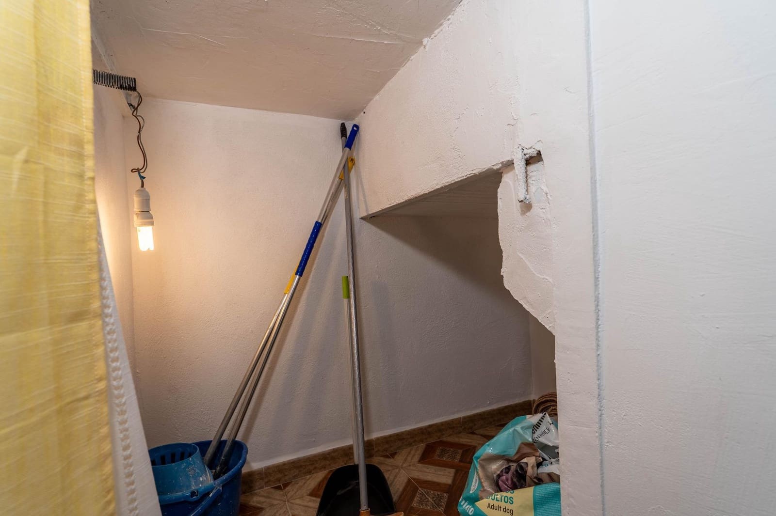 4 bedroom Villa for sale in El Garrobo with garage - € 325,000 (Ref: 9634413)