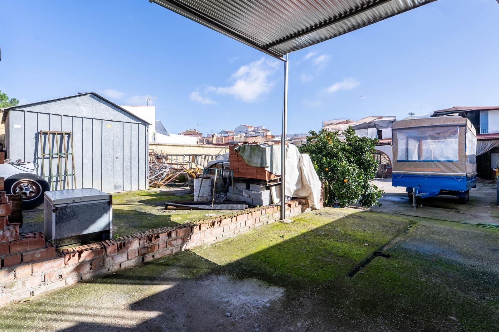 4 bedroom Villa for sale in El Garrobo with garage - € 325,000 (Ref: 9634413)