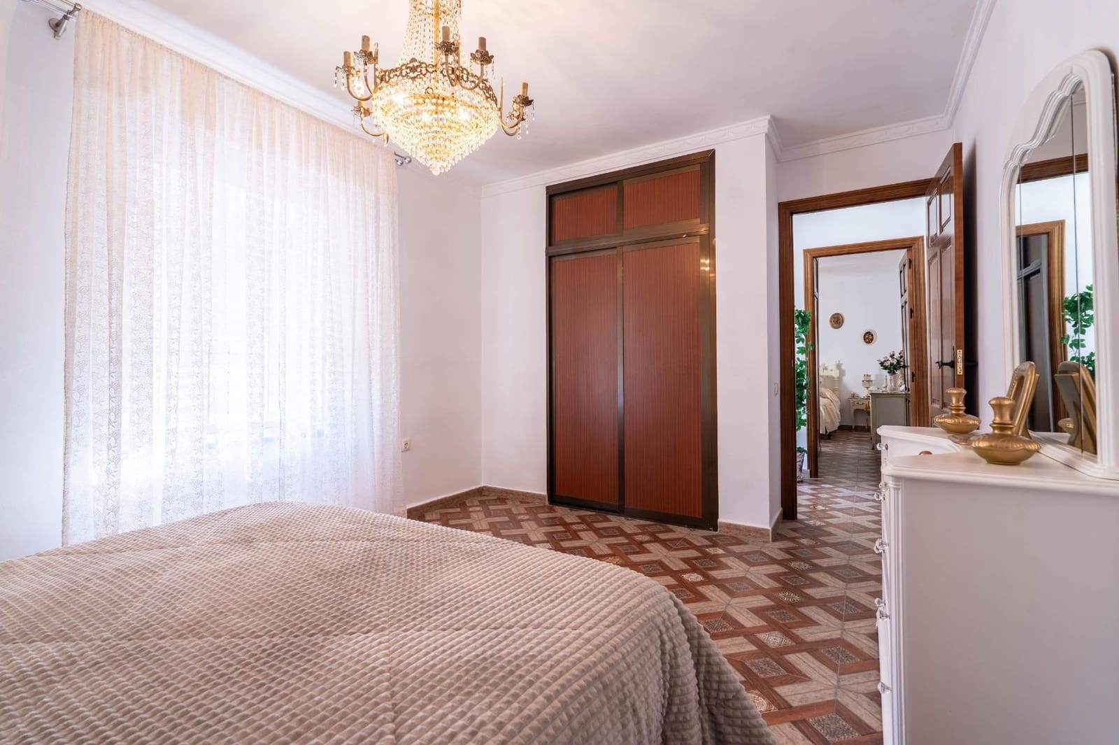 Chalet de 4 habitaciones en El Garrobo en venta con garaje - 325.000 € (Ref: 9634413)