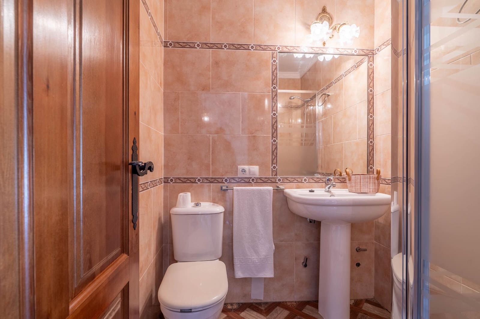 Chalet de 4 habitaciones en El Garrobo en venta con garaje - 325.000 € (Ref: 9634413)