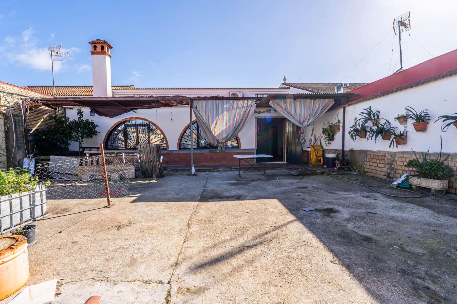 Chalet de 4 habitaciones en El Garrobo en venta con garaje - 325.000 € (Ref: 9634413)