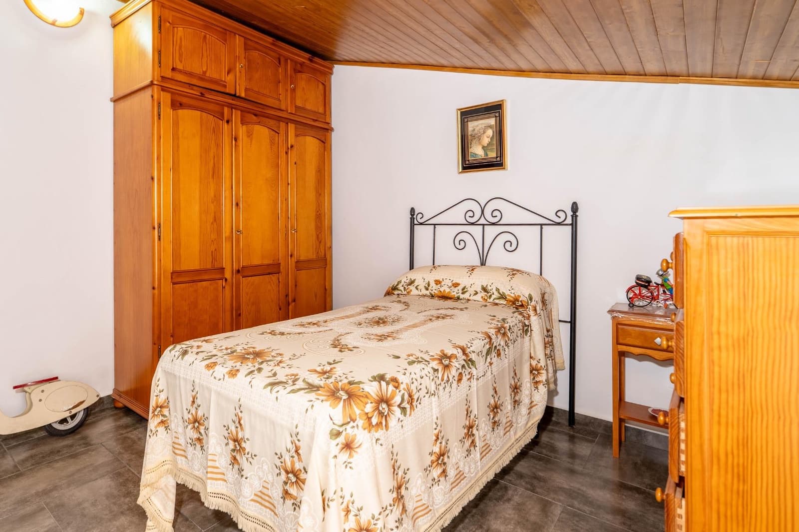 Chalet de 4 habitaciones en El Garrobo en venta con garaje - 325.000 € (Ref: 9634413)