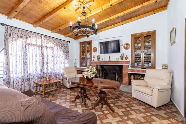 4 sypialnia Willa na sprzedaż w El Garrobo z garażem - 325 000 € (Ref: 9634413)