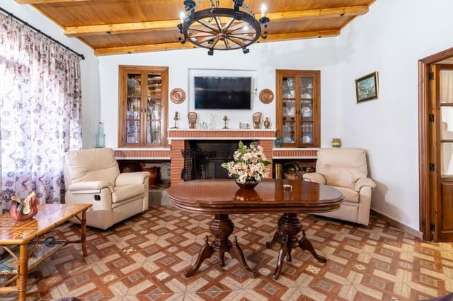 4 sypialnia Willa na sprzedaż w El Garrobo z garażem - 325 000 € (Ref: 9634413)