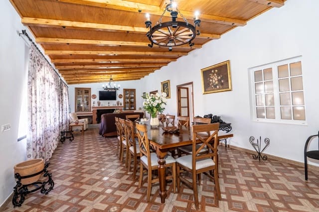 4 sypialnia Willa na sprzedaż w El Garrobo z garażem - 325 000 € (Ref: 9634413)