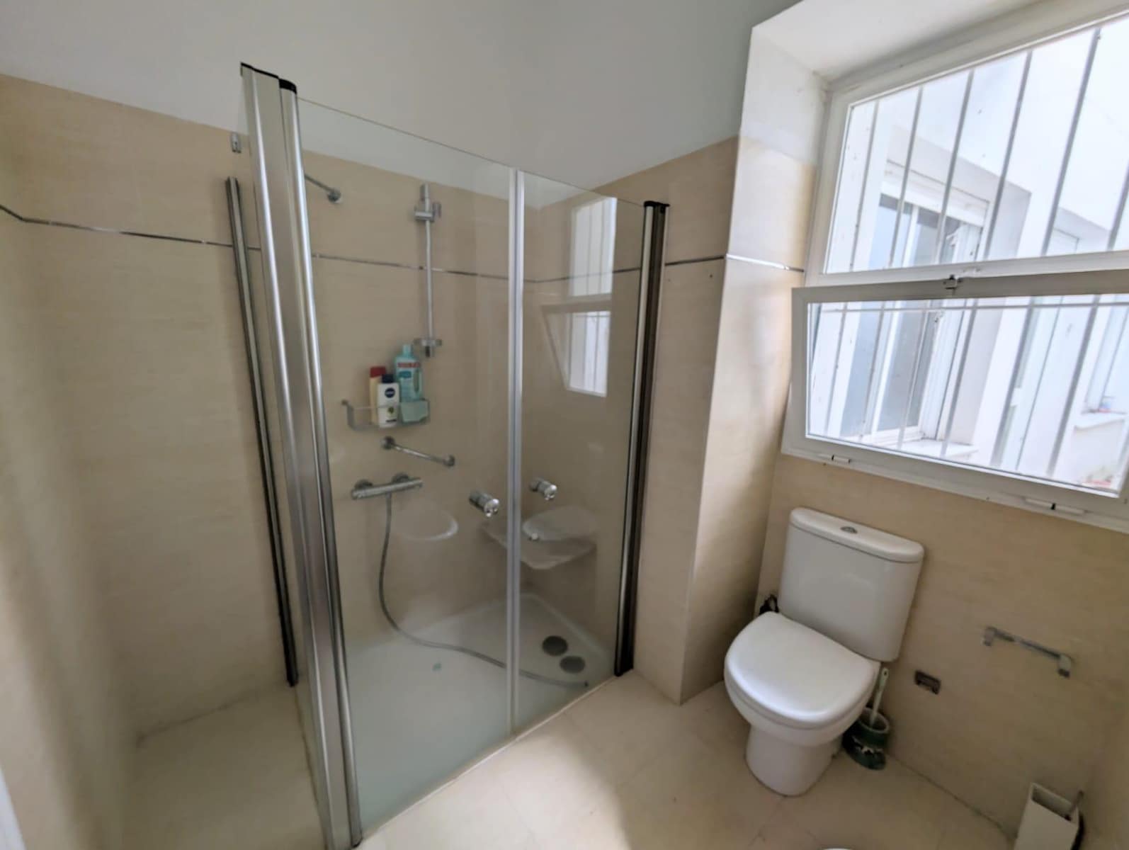 5 bedroom Townhouse for sale in Bornos - € 146,000 (Ref: 9645143)