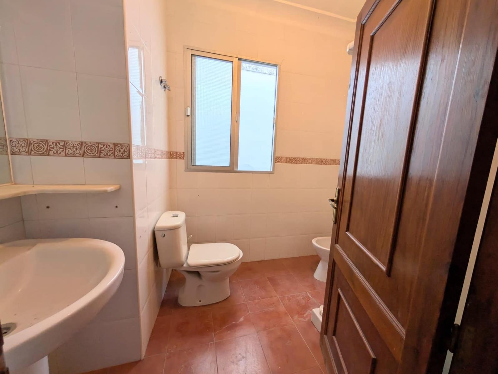 5 bedroom Townhouse for sale in Bornos - € 146,000 (Ref: 9645143)