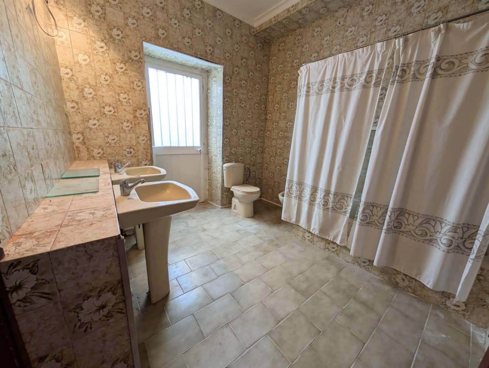 5 bedroom Townhouse for sale in Bornos - € 146,000 (Ref: 9645143)