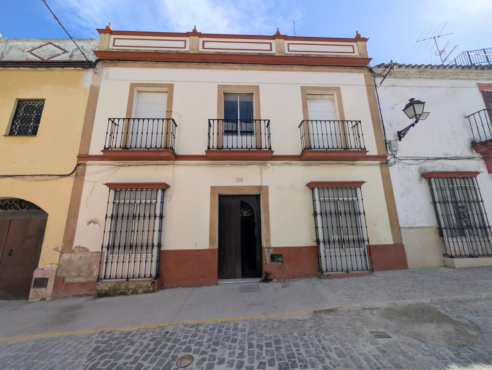 5 bedroom Townhouse for sale in Bornos - € 146,000 (Ref: 9645143)