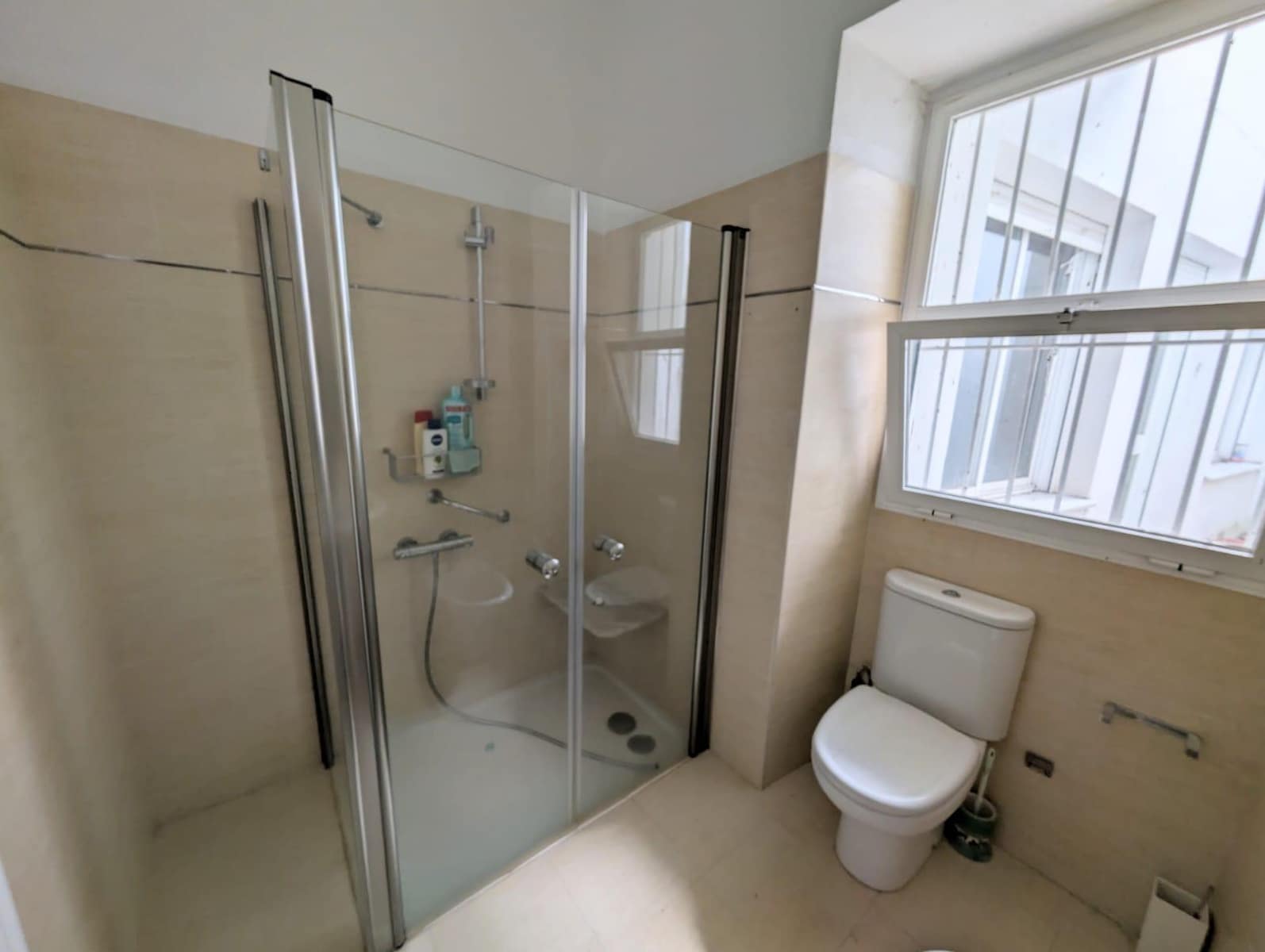 5 bedroom Townhouse for sale in Bornos - € 146,000 (Ref: 9645143)