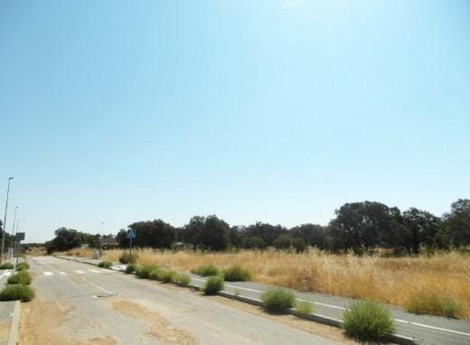 Building Plot for sale in Sanlucar la Mayor - € 50,000 (Ref: 9712085)