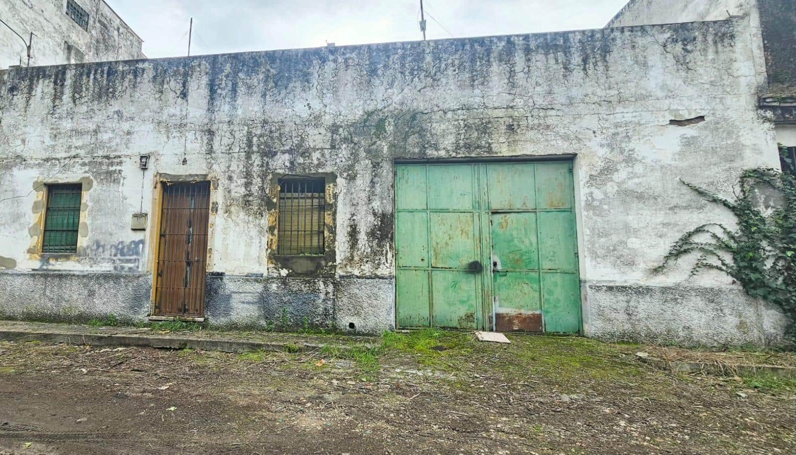 3 bedroom Terraced Villa for sale in La Algaba with garage - € 105,000 (Ref: 9720055)