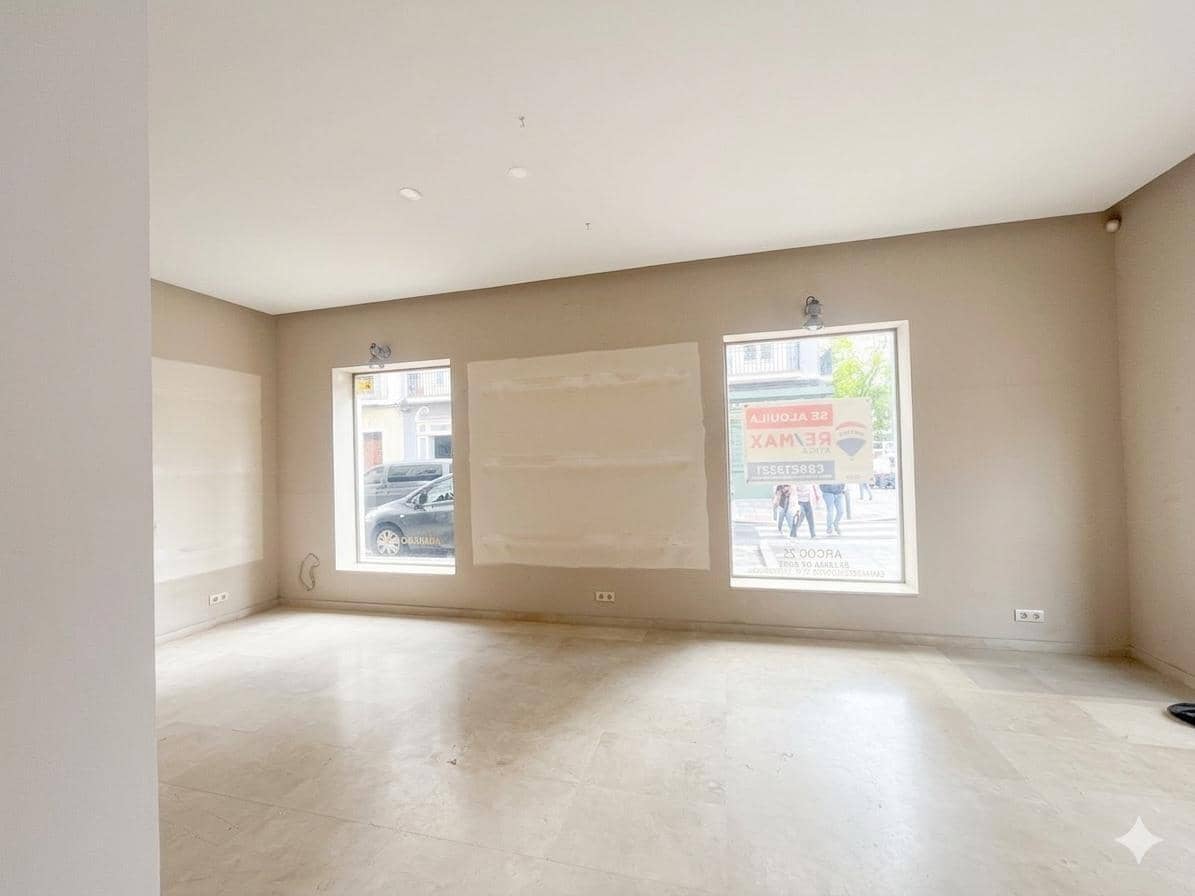 Commercial for rent in Seville city - € 1,900 (Ref: 9721808)