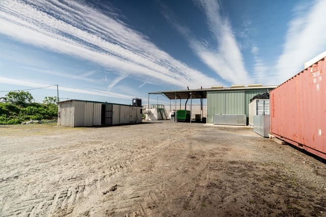 Grunde uden byggetilladelser til salg i Utrera - € 650.000 (Ref: 9726753)