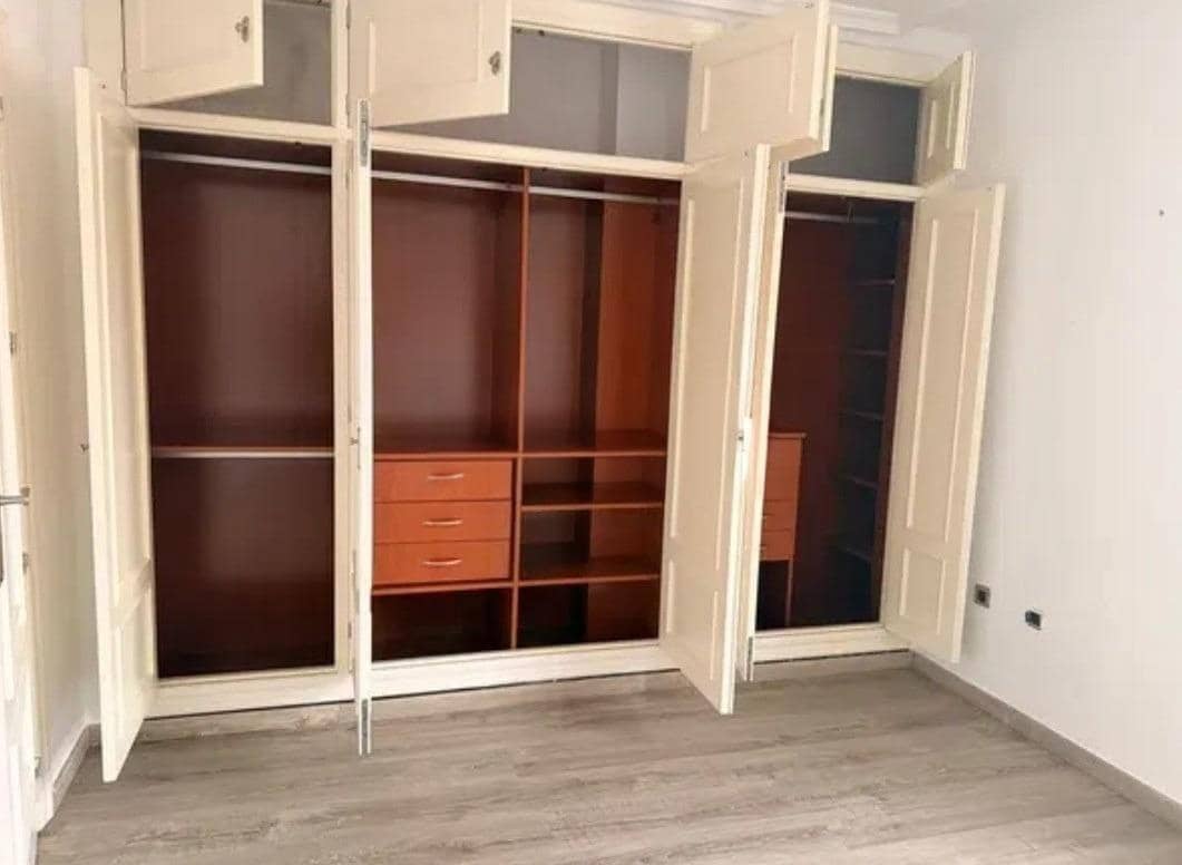 1 sovrum Lägenhet att hyra i Sevilla stad - 1 100 € (Ref: 9759074)