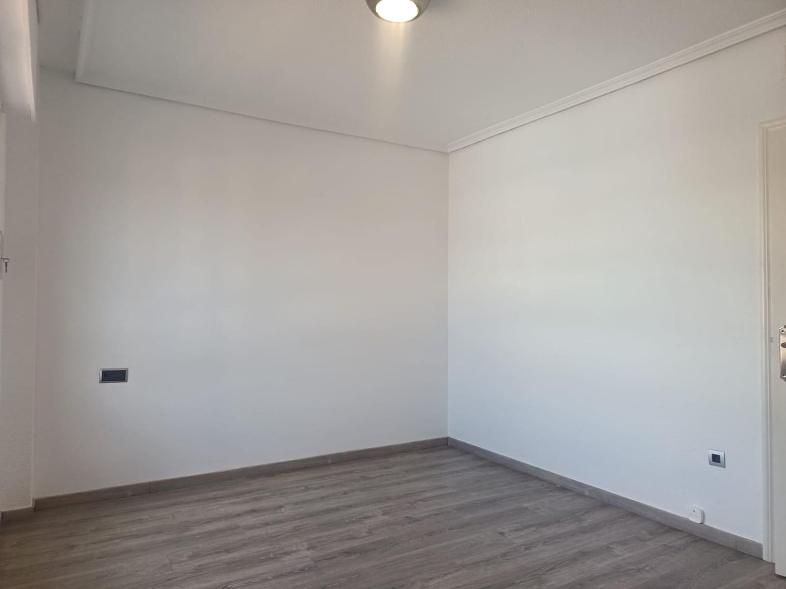1 sovrum Lägenhet att hyra i Sevilla stad - 1 100 € (Ref: 9759074)