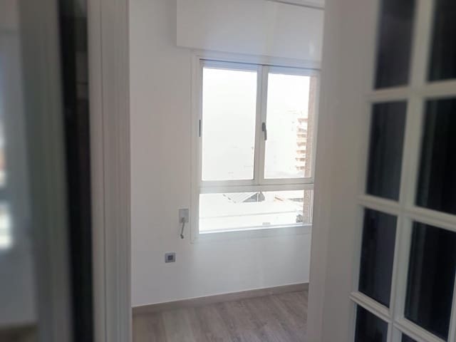 1 sovrum Lägenhet att hyra i Sevilla stad - 1 100 € (Ref: 9759074)