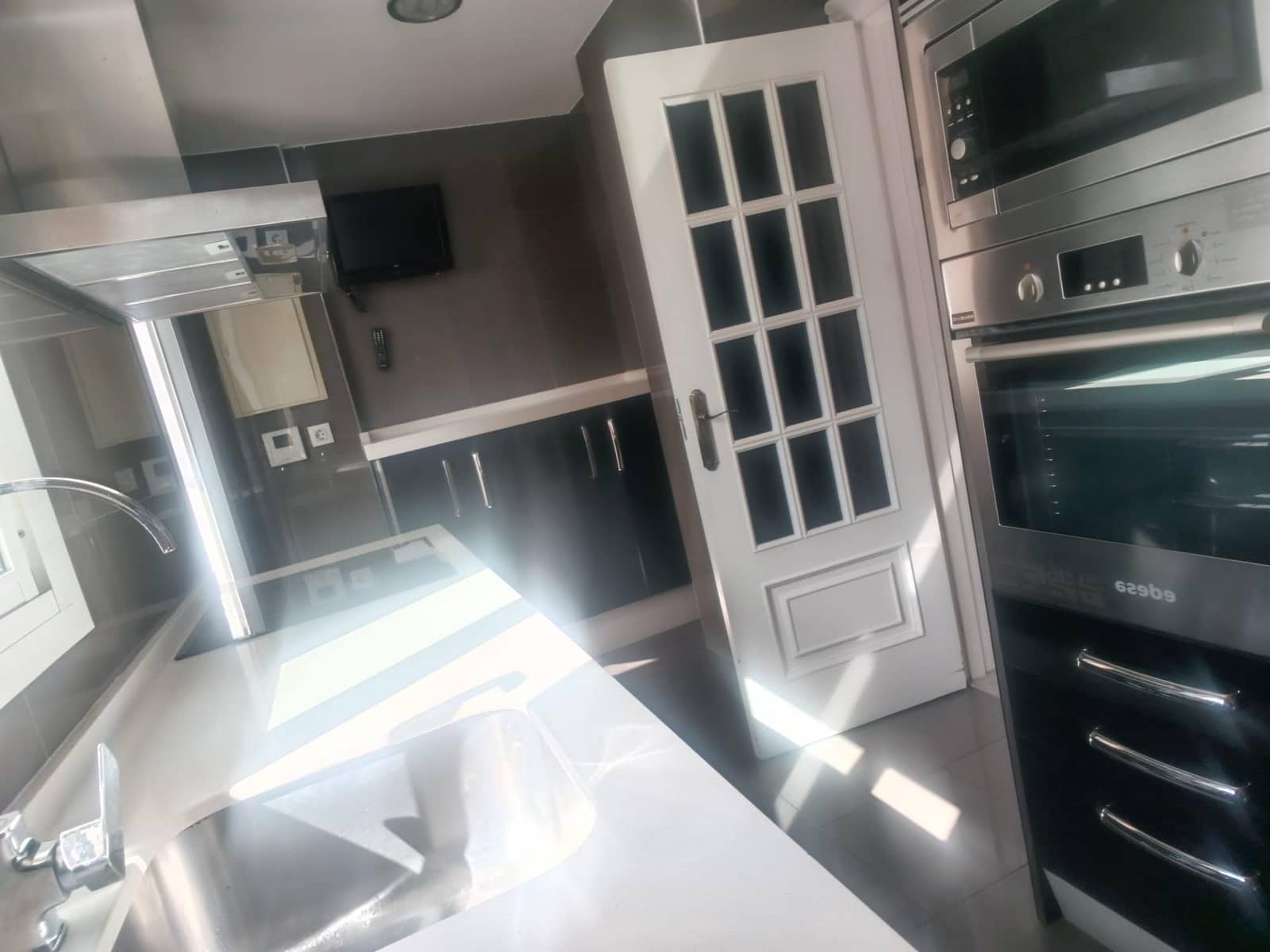 1 sovrum Lägenhet att hyra i Sevilla stad - 1 100 € (Ref: 9759074)