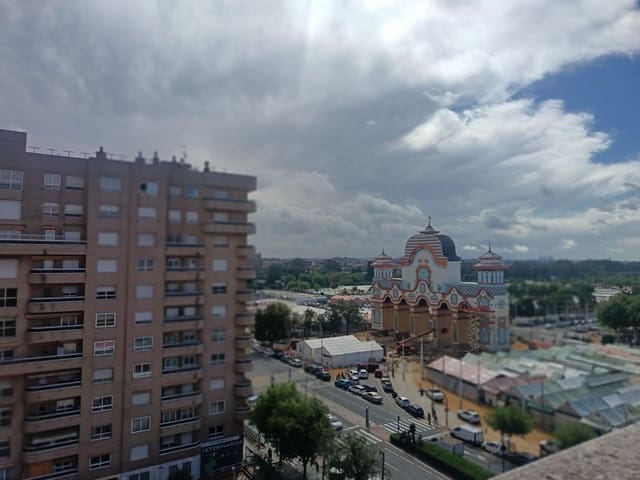 1 sovrum Lägenhet att hyra i Sevilla stad - 1 100 € (Ref: 9759074)