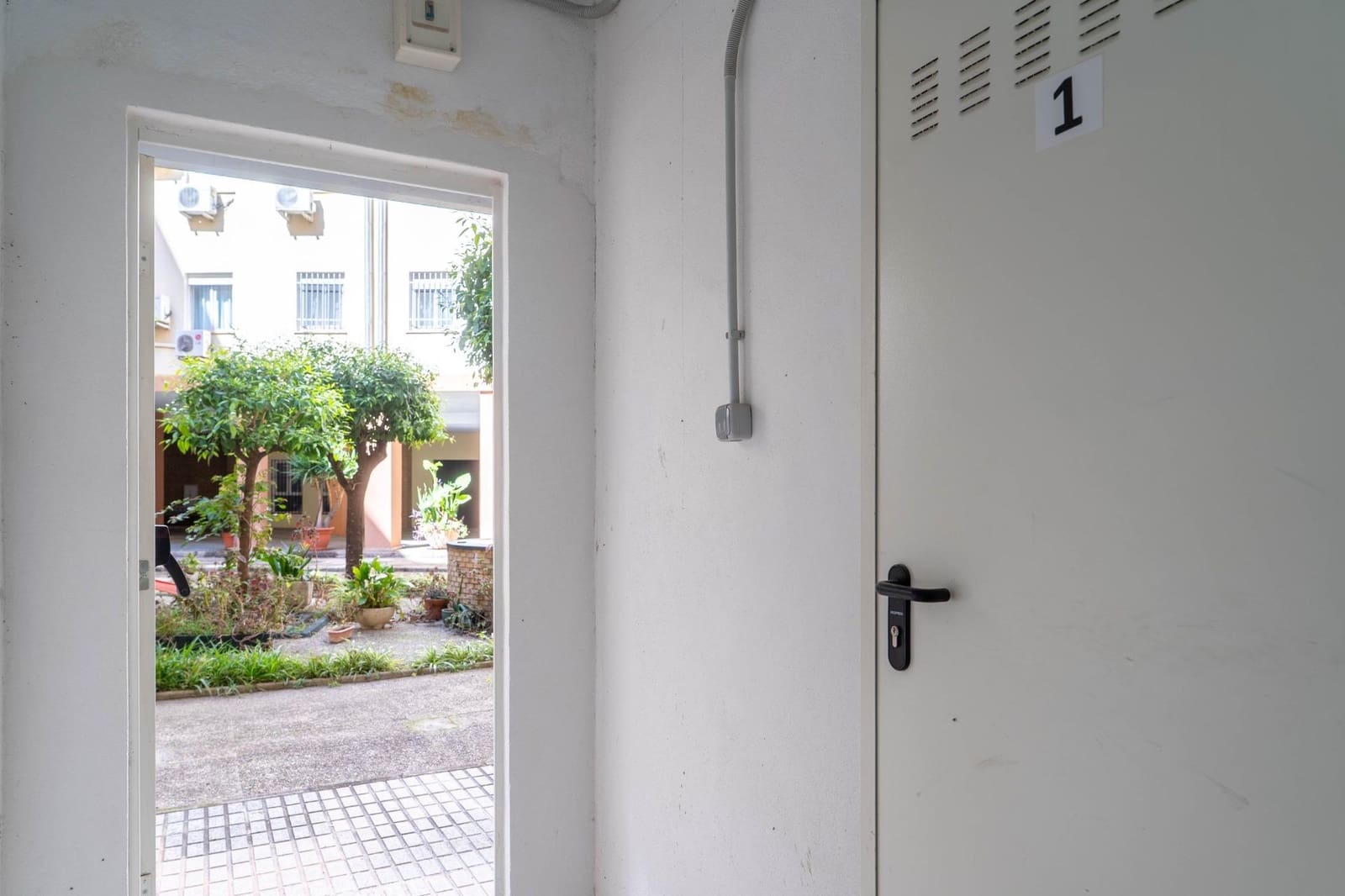 Local Comercial en Sevilla ciudad en venta - 398.000 € (Ref: 9759075)