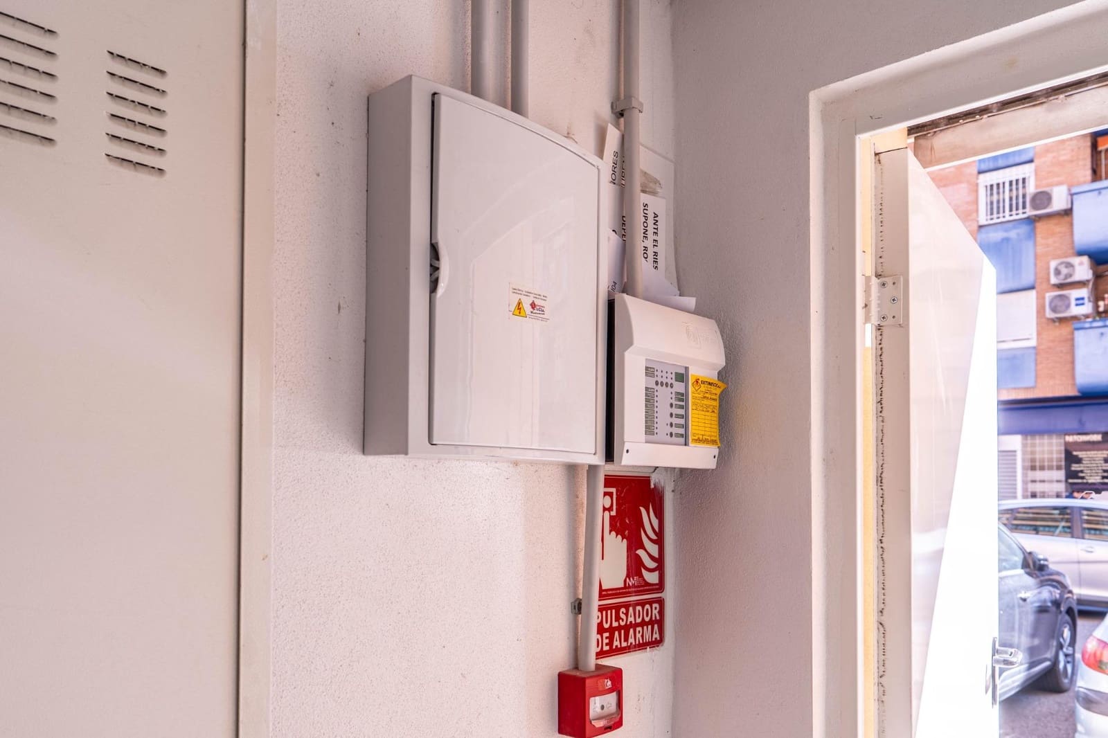 Local Comercial en Sevilla ciudad en venta - 398.000 € (Ref: 9759075)