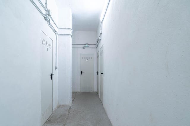 Erhverv til salg i Sevilla by - € 398.000 (Ref: 9759075)