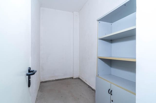 Komercyjne na sprzedaż w Miasto Sewilla - 398 000 € (Ref: 9759075)
