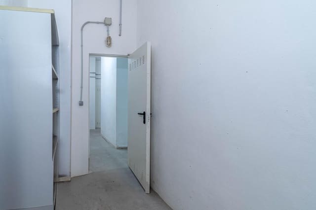 Komercyjne na sprzedaż w Miasto Sewilla - 398 000 € (Ref: 9759075)