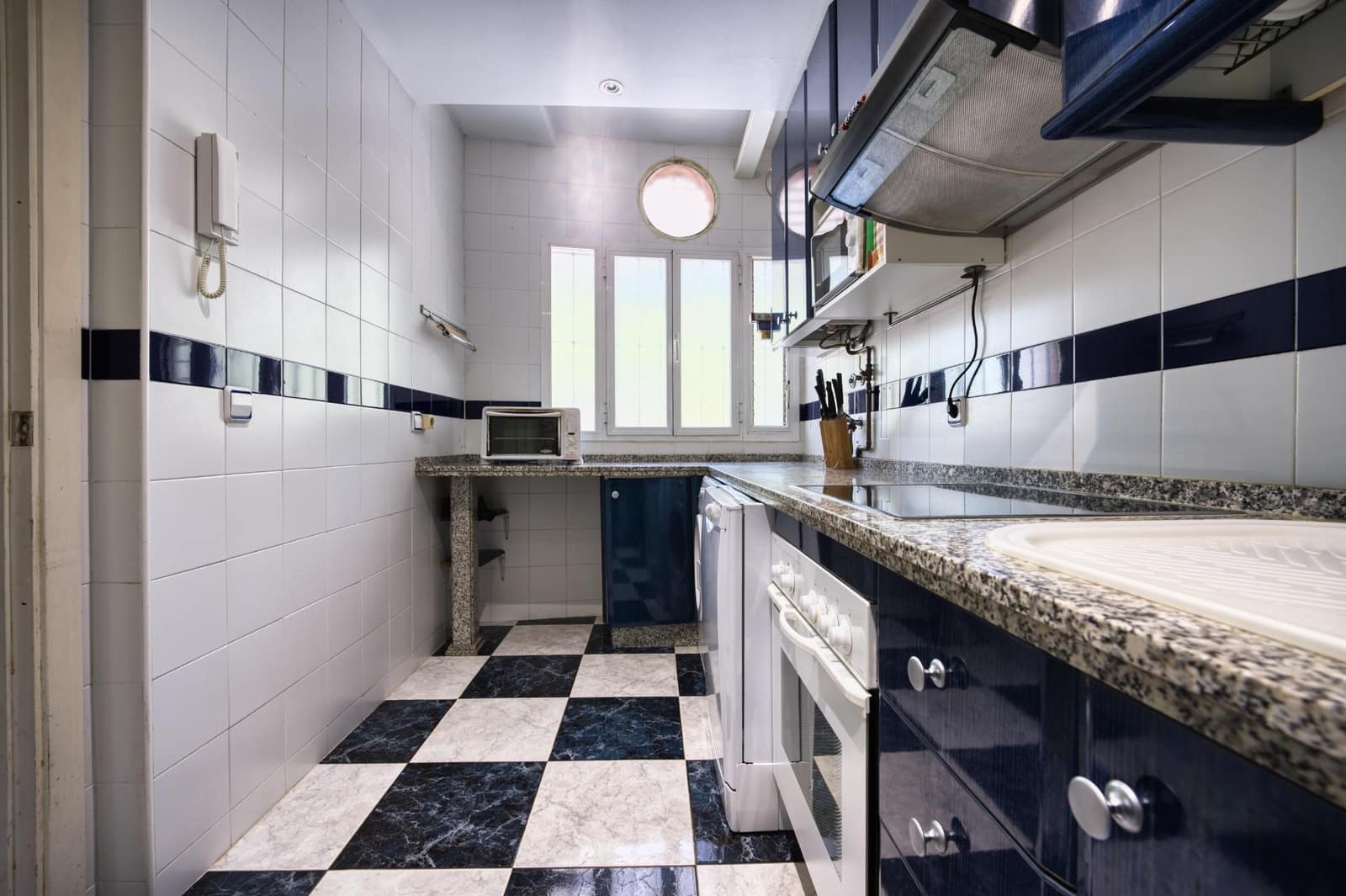 3 slaapkamer Appartement te koop in Sevilla stad met garage - € 225.000 (Ref: 9780691)