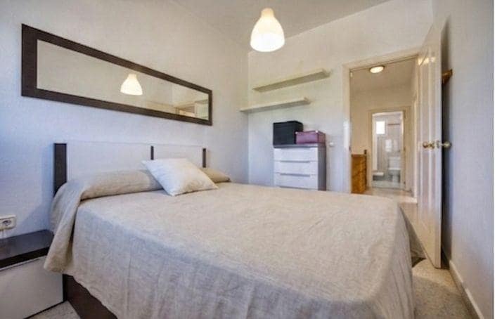 3 bedroom Apartment for sale in Seville city with garage - € 225,000 (Ref: 9780691)