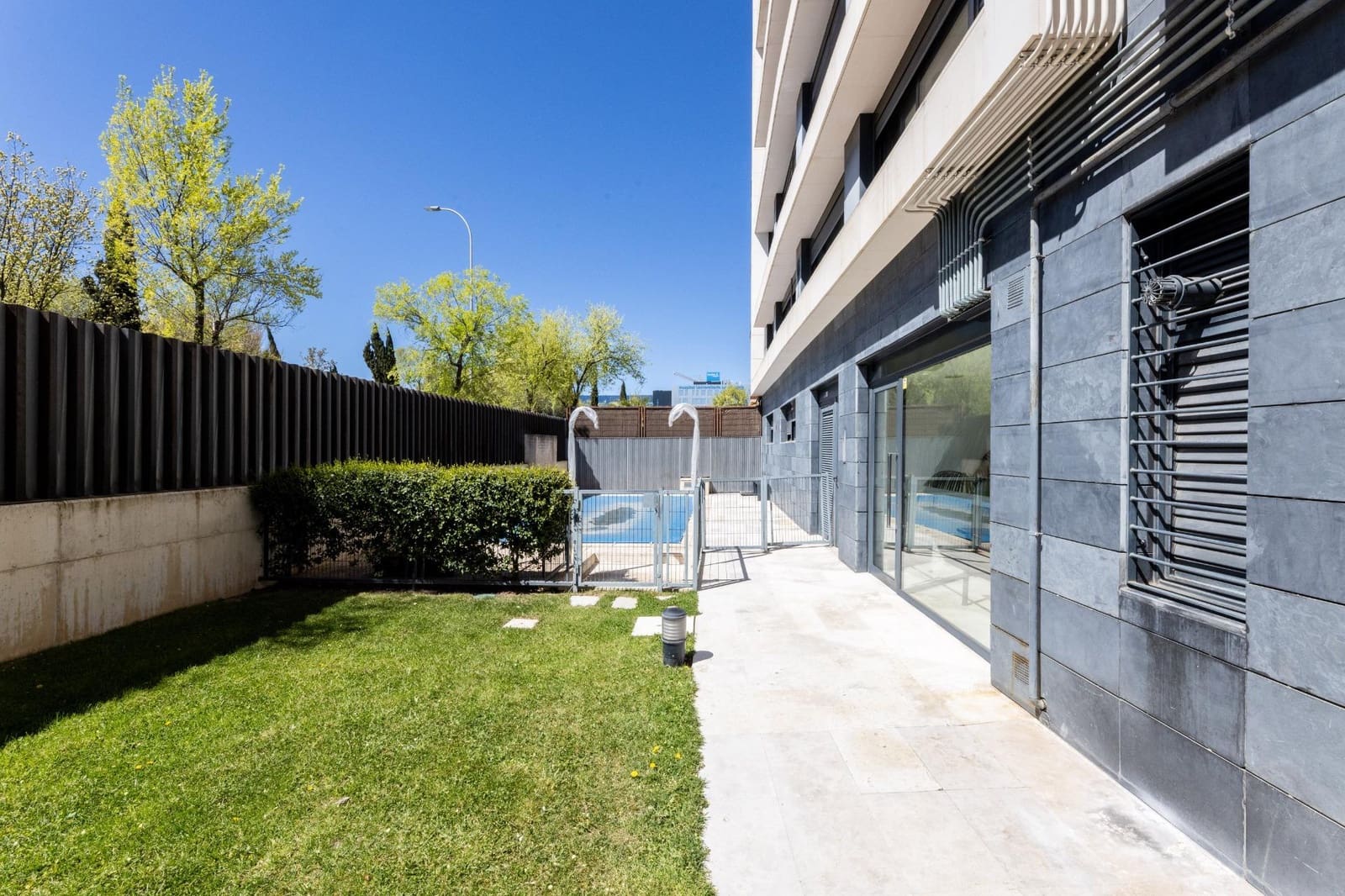 4 bedroom Penthouse for sale in Madrid city with pool garage - € 1,200,000 (Ref: 9784988)