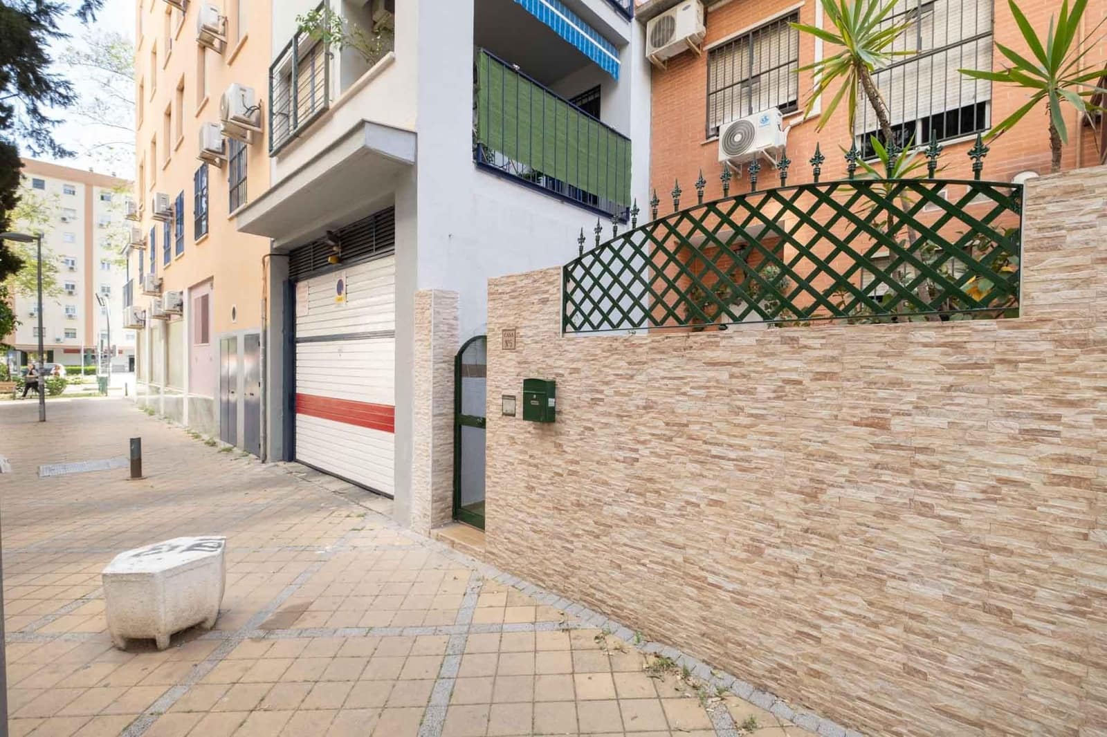 4 sypialnia Apartament na sprzedaż w Miasto Sewilla z basenem garażem - 343 000 € (Ref: 9788503)