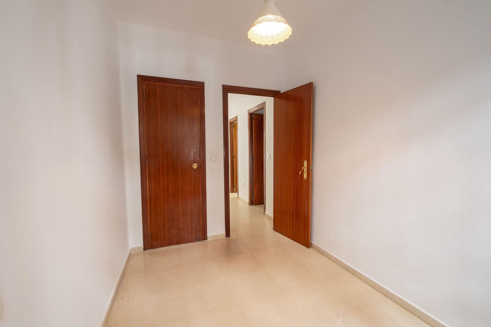 4 sypialnia Apartament na sprzedaż w Miasto Sewilla z basenem garażem - 343 000 € (Ref: 9788503)