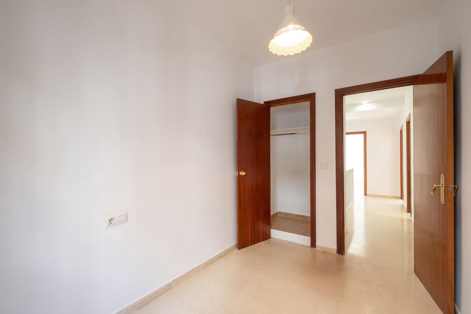 4 sypialnia Apartament na sprzedaż w Miasto Sewilla z basenem garażem - 343 000 € (Ref: 9788503)