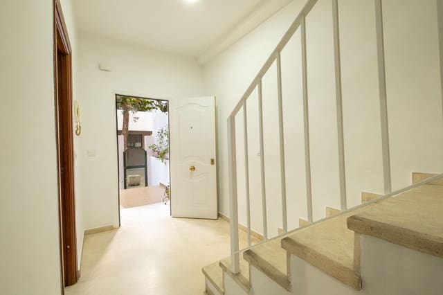 4 sypialnia Apartament na sprzedaż w Miasto Sewilla z basenem garażem - 335 000 € (Ref: 9788503)