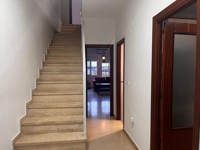 4 Zimmer Apartment zu verkaufen in Sevilla Stadt mit Pool Garage - 299.900 € (Ref: 9788503)