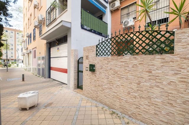 4 Zimmer Apartment zu verkaufen in Sevilla Stadt mit Pool Garage - 299.900 € (Ref: 9788503)