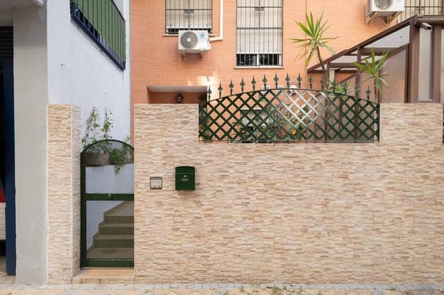 4 Zimmer Apartment zu verkaufen in Sevilla Stadt mit Pool Garage - 299.900 € (Ref: 9788503)