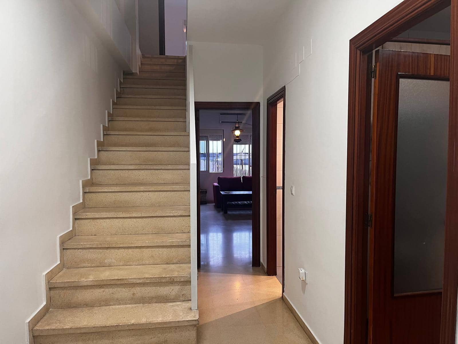 4 bedroom Apartment for sale in Seville city with pool garage - € 299,900 (Ref: 9788503)