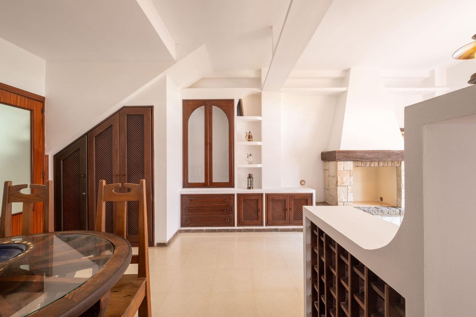 4 bedroom Apartment for sale in Seville city with pool garage - € 299,900 (Ref: 9788503)