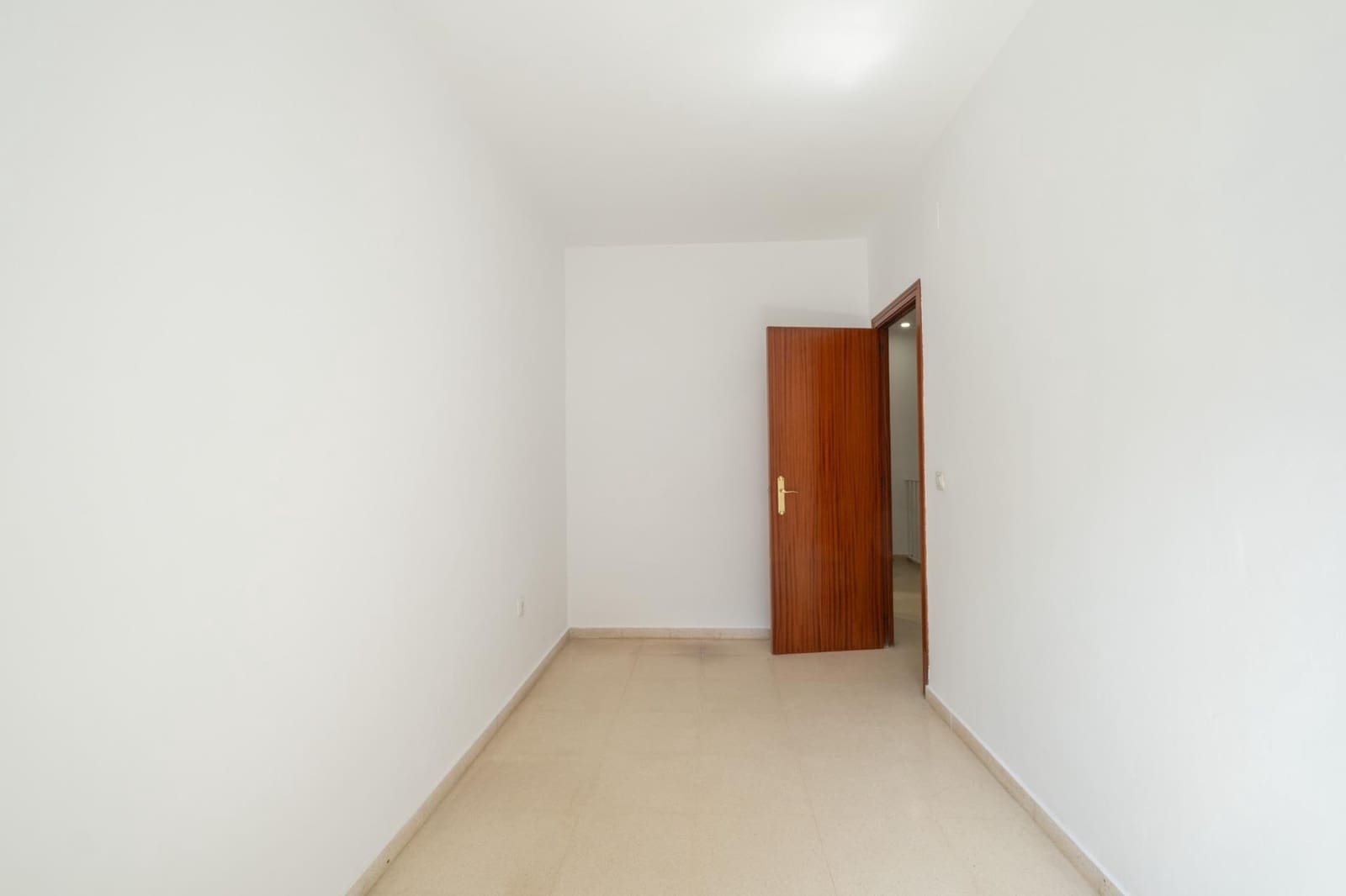 4 bedroom Apartment for sale in Seville city with pool garage - € 299,900 (Ref: 9788503)