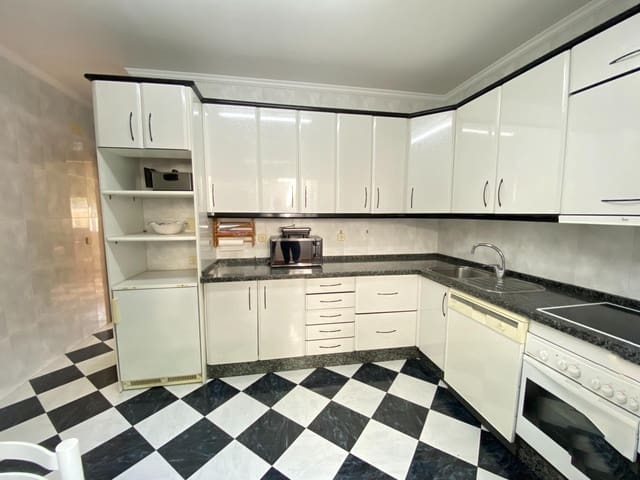 3 sovrum Radhus till salu i Camas - 220 000 € (Ref: 9804403)