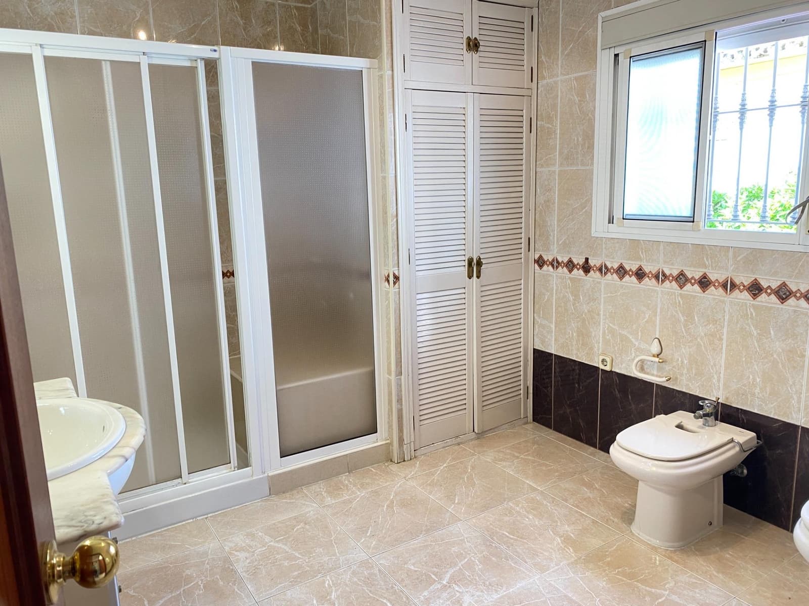 3 bedroom Terraced Villa for sale in Camas - € 220,000 (Ref: 9804403)