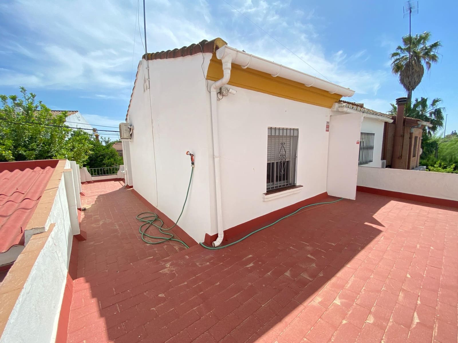 3 bedroom Terraced Villa for sale in Camas - € 220,000 (Ref: 9804403)