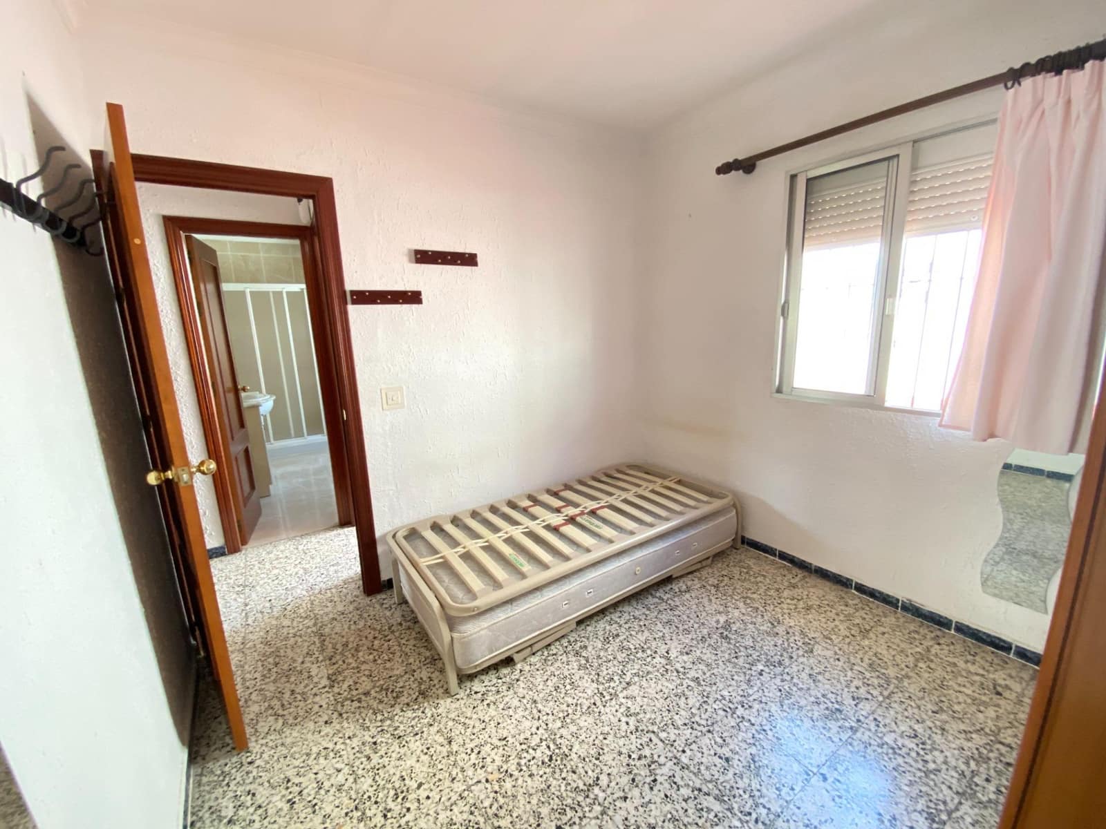 3 bedroom Terraced Villa for sale in Camas - € 220,000 (Ref: 9804403)