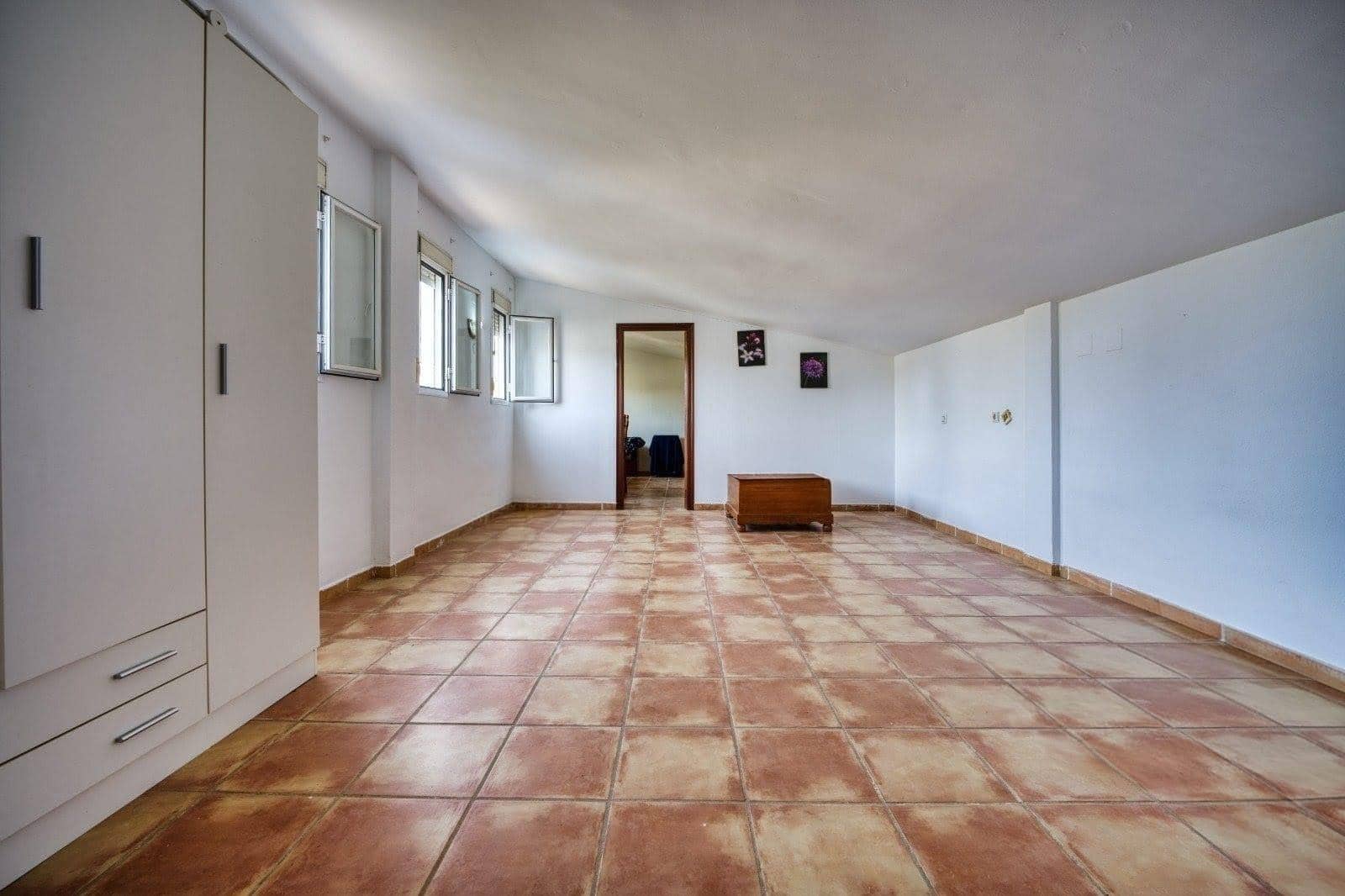 5 sovrum Villa till salu i Espartinas med garage - 380 000 € (Ref: 9804404)