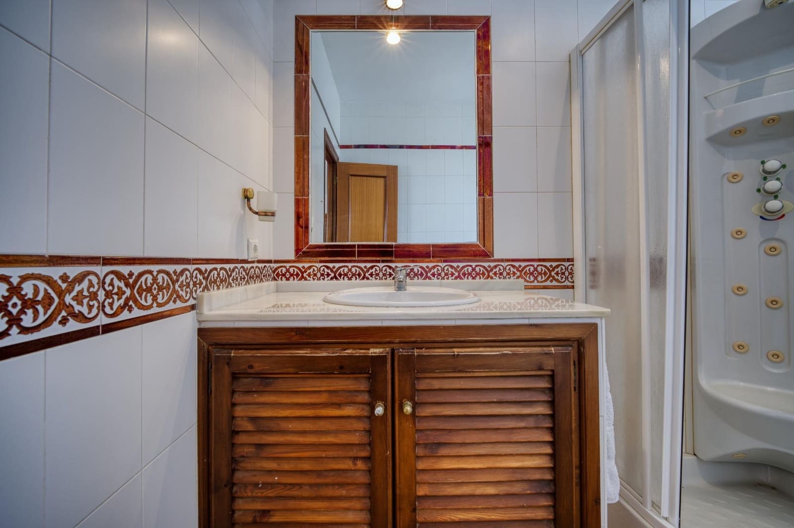 5 sovrum Villa till salu i Espartinas med garage - 380 000 € (Ref: 9804404)