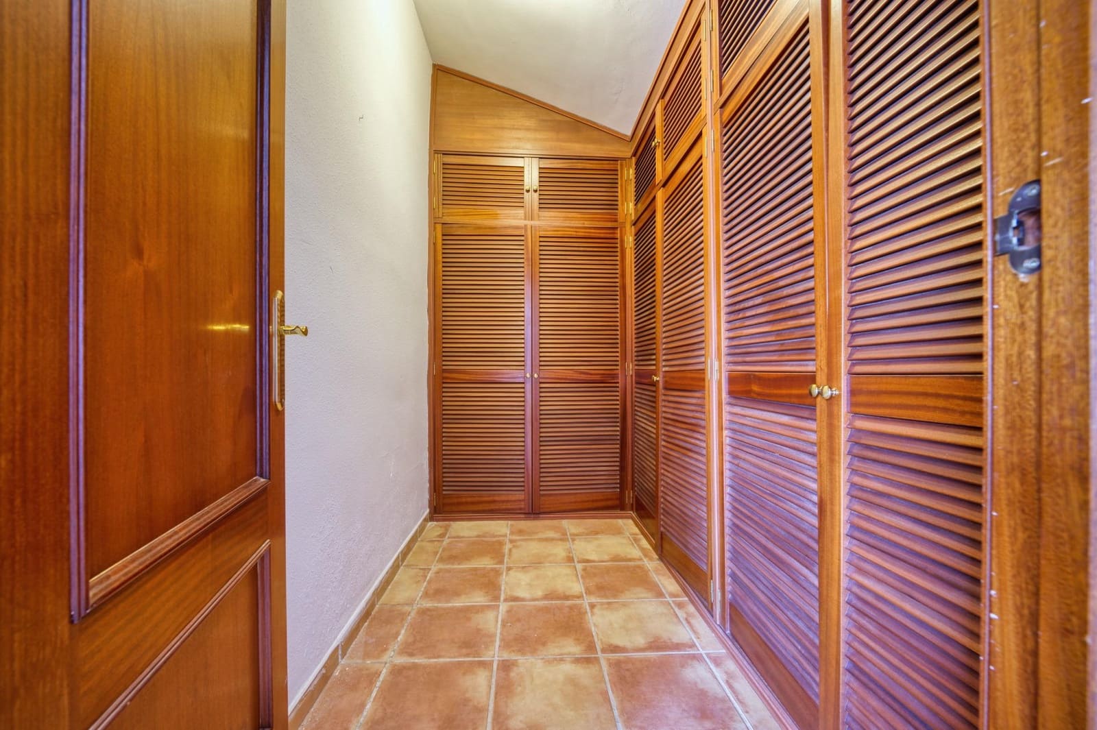 5 sovrum Villa till salu i Espartinas med garage - 380 000 € (Ref: 9804404)